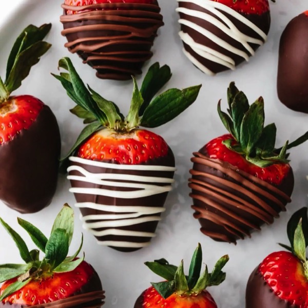 Chocolate Dipped Strawberries