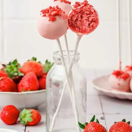 Strawberry Cake Pops